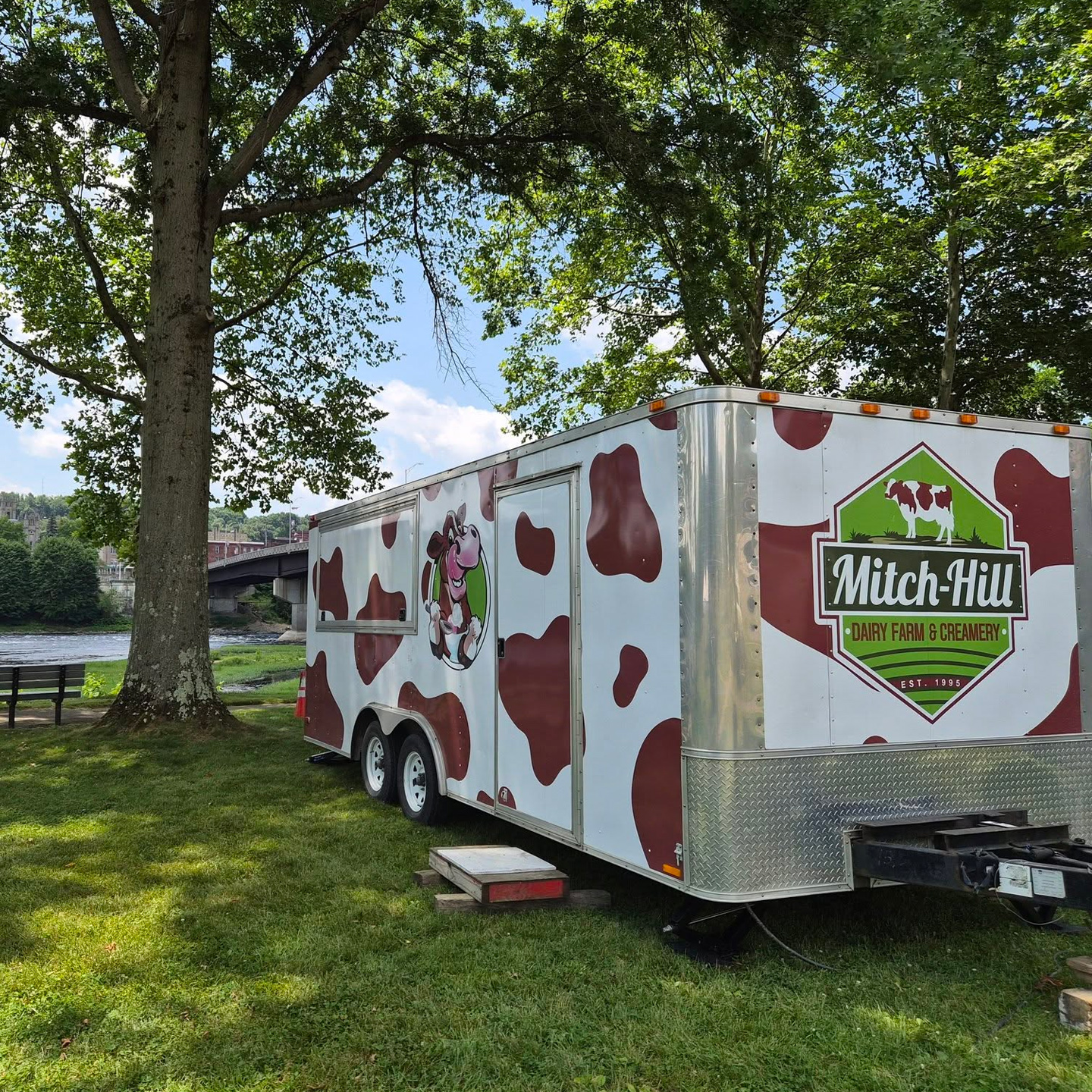 Mitch-Hill Dairy Truck Mitch-Hill Dairy Truck